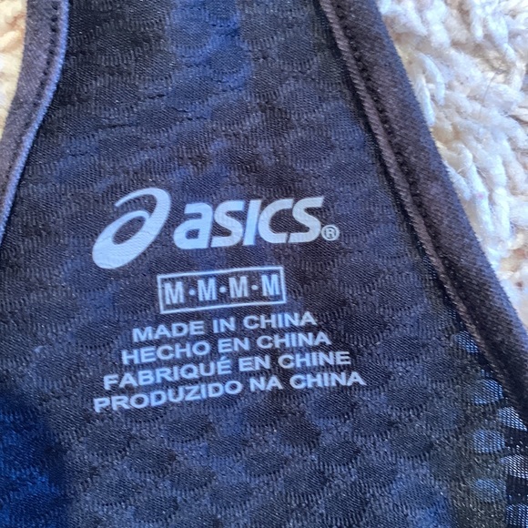 Woman’s ASICS tank - Picture 3 of 3